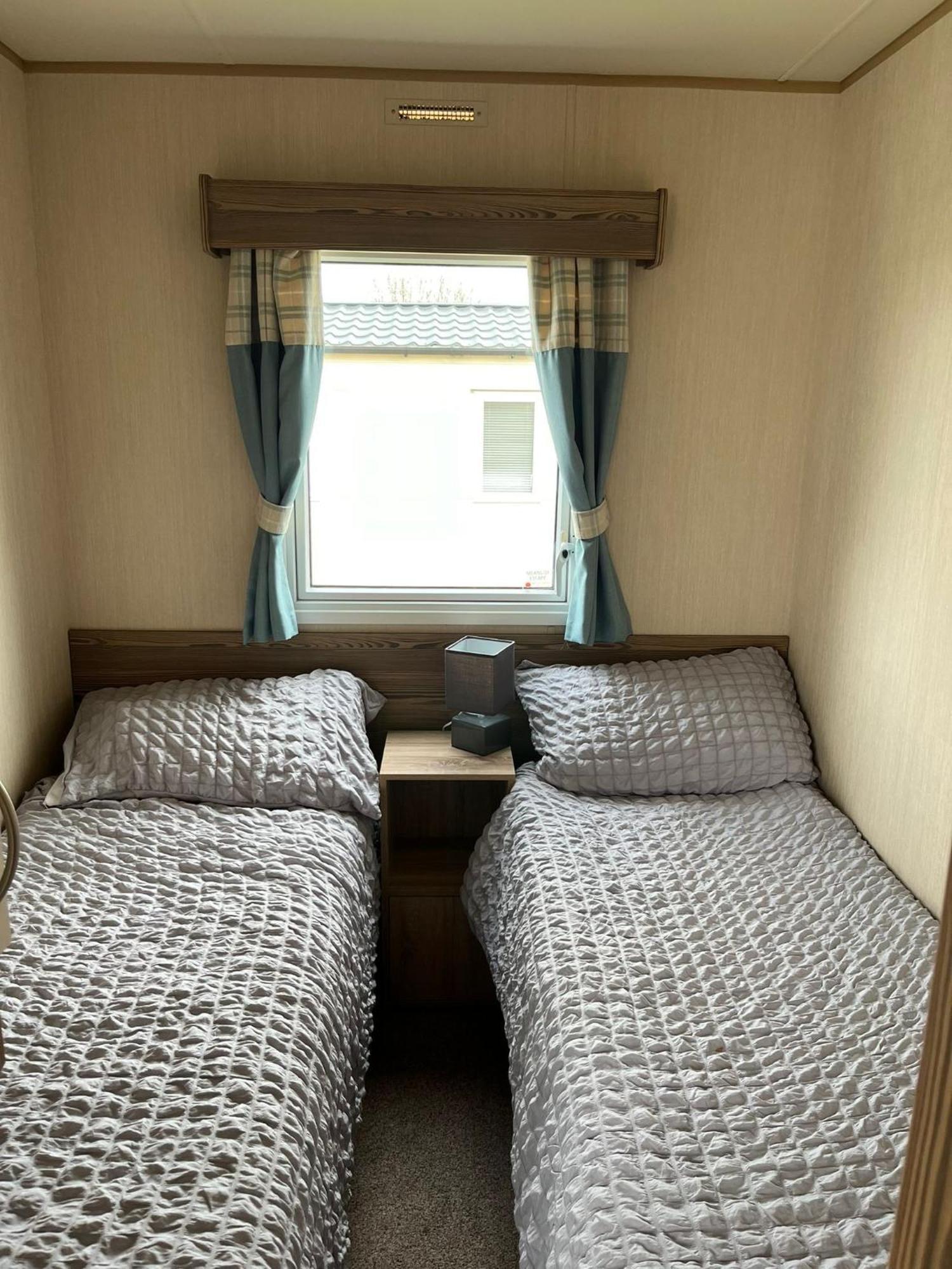 Campsite A Fully Equiped Caravan Marton Mere Haven *